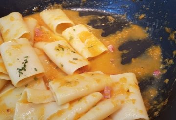 Pasta Con Crema Di Zucca preparazione 10