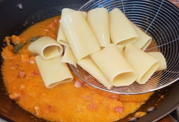 Pasta Con Crema Di Zucca preparazione 8