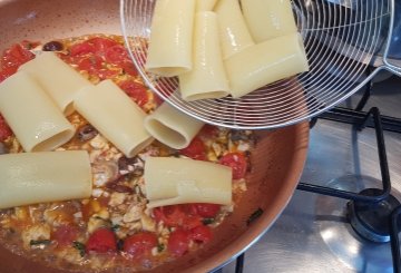 Pasta Con La Ricciola preparazione 10