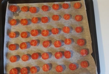 Pasta Con Pomodori Confit preparazione 0