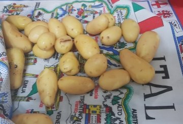 Patate Novelle Nella Friggitrice Ad Aria preparazione 1