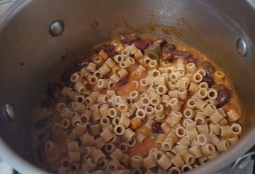 Pasta E Fagioli Neri preparazione 5