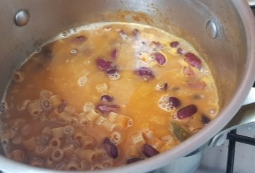 Pasta E Fagioli Neri preparazione 6