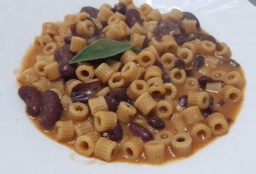 Pasta E Fagioli Neri preparazione 8