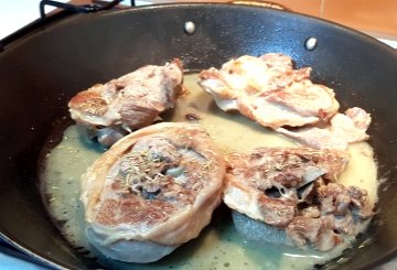 OSSOBUCO DI TACCHINO IN PADELLA preparazione 5