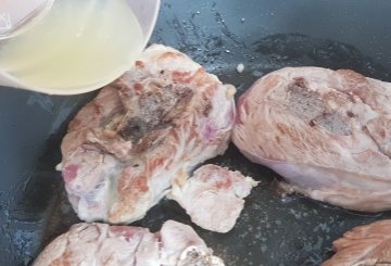 OSSOBUCO DI TACCHINO IN PADELLA preparazione 2