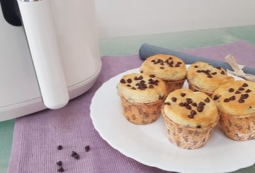 MUFFIN CON GOCCE DI CIOCCOLATO IN FRIGGITRICE AD ARIA preparazione 7