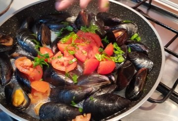 Spaghetti Con Le Cozze preparazione 5