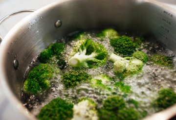 BROCCOLI BOLLITI preparazione 1