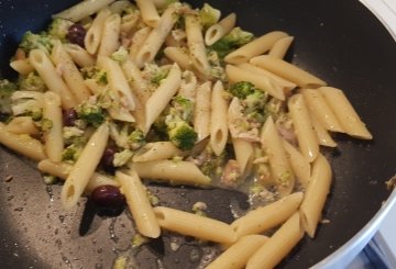 PASTA BROCCOLI E TONNO preparazione 5