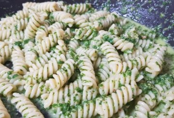 PASTA AL PESTO DI RUCOLA preparazione 3