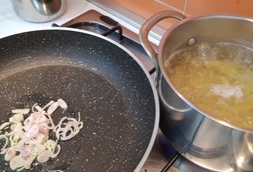 PASTA ZUCCHINE E SPECK preparazione 3