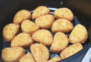 NUGGETS DI POLLO FRIGGITRICE AD ARIA preparazione 1