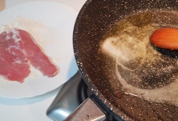 SCALOPPINE AI FUNGHI preparazione 3