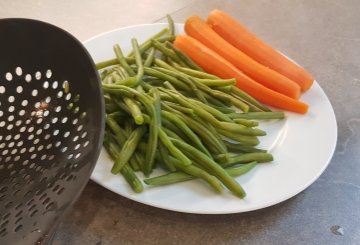 INSALATA DI FAGIOLINI E CAROTE preparazione 4