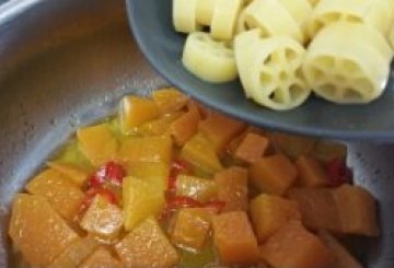 PASTA CON LA ZUCCA preparazione 3