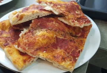 PIZZA  AGLIO E ORIGANO preparazione 7