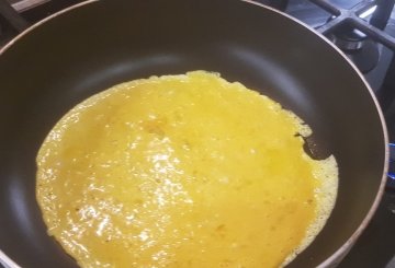 TORTILLAS IN PADELLA CON FRITTATA preparazione 1