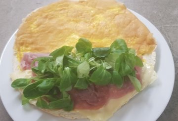 TORTILLAS IN PADELLA CON FRITTATA preparazione 8