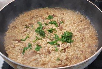 RISOTTO AI FUNGHI SECCHI preparazione 10