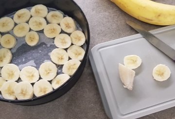 TORTA DI BANANE ROVESCIATA preparazione 7