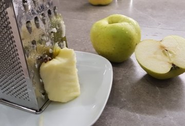 TORTA DI MELE GRATTUGIATE preparazione 4