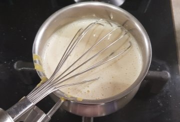 TORTA DI PANETTONE E MELE preparazione 1