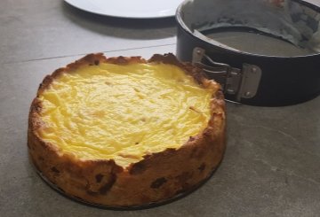 TORTA DI PANETTONE E MELE preparazione 8