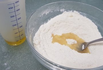 BISCOTTI SALATI DI NATALE preparazione 1
