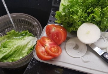 PANINO CON HAMBURGER preparazione 1