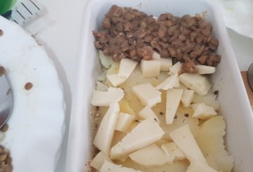 SFORMATO DI PATATE E LENTICCHIE preparazione 2