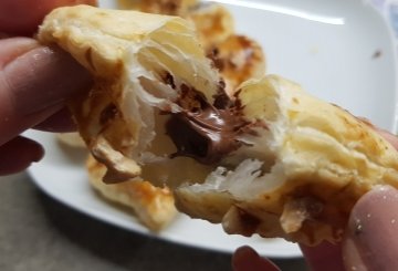 CUORI DI PASTA SFOGLIA ALLA NUTELLA preparazione 6