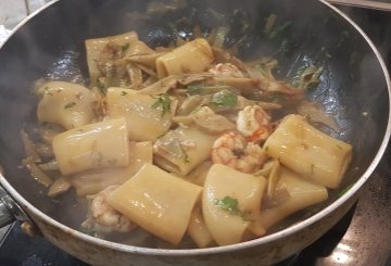 PASTA CARCIOFI E GAMBERI preparazione 10