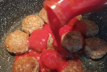 Polpette Al Sugo preparazione 9