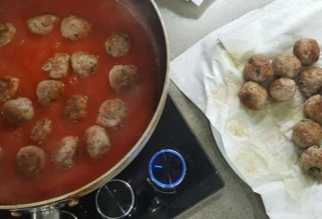 SPAGHETTI CON LE POLPETTINE preparazione 9