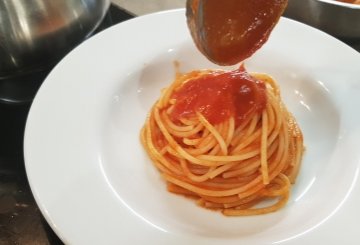 SPAGHETTI CON LE POLPETTINE preparazione 14