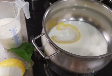 BUDINO AL LATTE preparazione 2