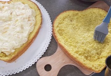 TORTA MIMOSA ALL'ANANAS preparazione 17