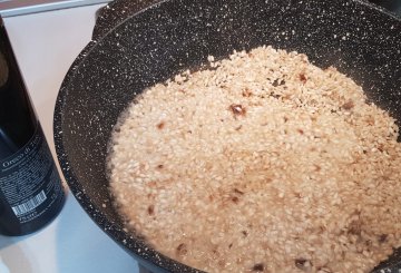 RISOTTO CON ACCIUGHE preparazione 4