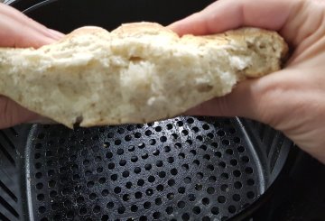 COME AMMORBIDIRE IL PANE NELLA FRIGGITRICE AD ARIA preparazione 3