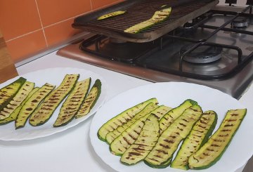 INVOLTINI DI ZUCCHINE GRIGLIATE preparazione 3