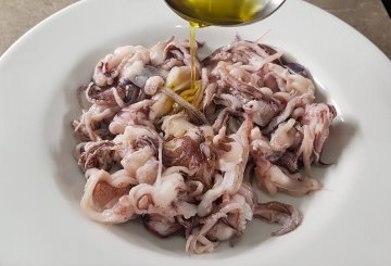 CIUFFI DI CALAMARI IN FRIGGITRICE AD ARIA preparazione 1