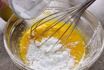 CREMA PASTICCERA AL MICROONDE preparazione 2