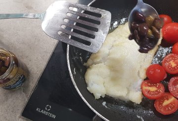 PASTA CON MERLUZZO  preparazione 2