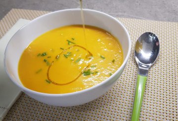 VELLUTATA DI ZUCCA E CAROTE preparazione 8