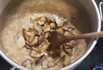 RISOTTO AI FUNGHI PORCINI preparazione 10