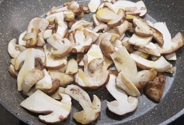 RISOTTO AI FUNGHI PORCINI preparazione 5