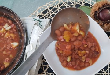 ZUPPA DI CASTAGNE E FAGIOLI preparazione 5