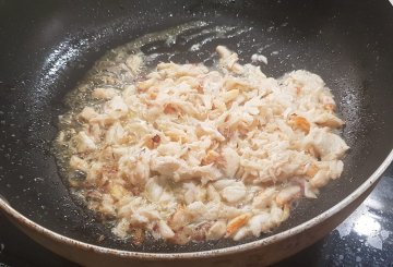 PASTA CON POLPA DI GRANCHIO preparazione 2