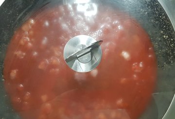 PASTA CON POMODORO E PANCETTA preparazione 2